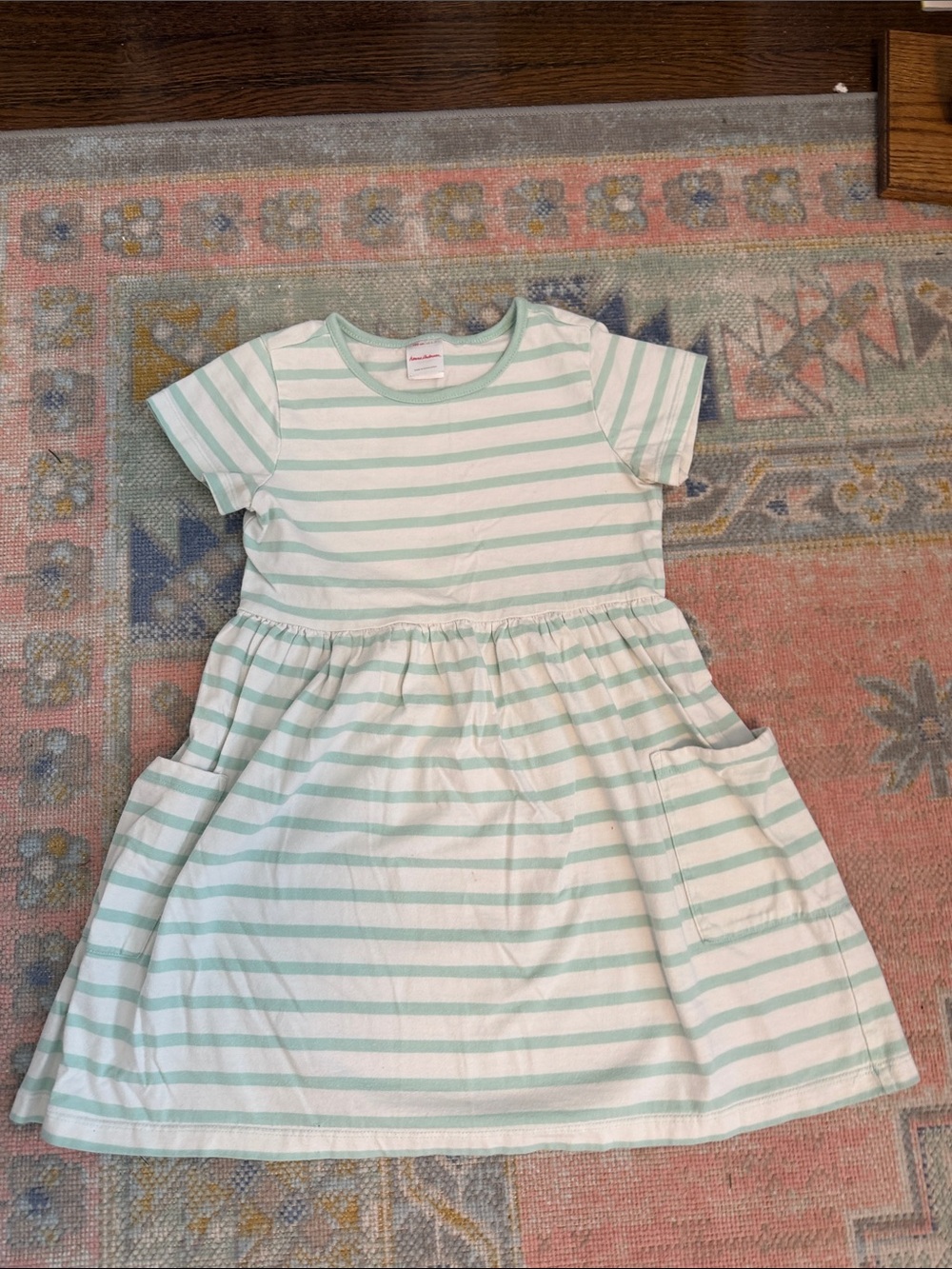 Hanna Andersson Mint and White Striped Short Sleeve Pocket Dress (size 6-7)